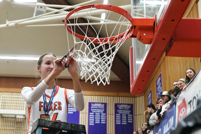 a Silverton Crater 5A Oregon girls basketball final 2024 Leon Neuschwander 92